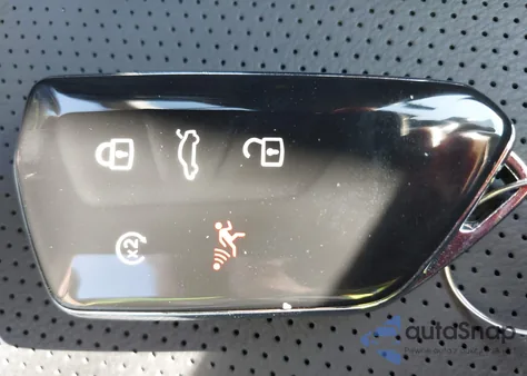 2024 Volkswagen Atlas 2.0T Sel Premium R-Line z USA, uszkodzony, nr VIN 1V2FR2CA7RC612240